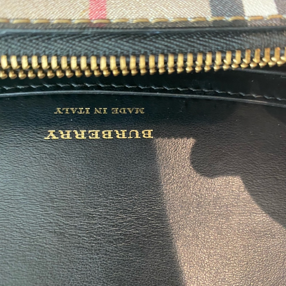 Authentic Burberry bag - Picture 3 of 6